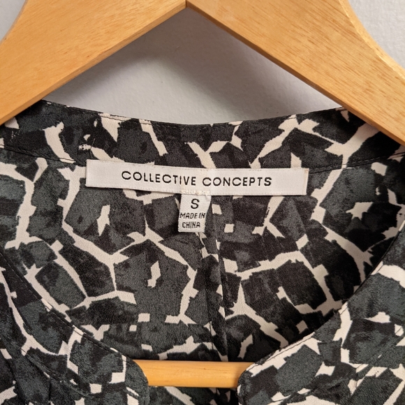 Collective Concepts Lisette Graphic Print Blouse - Picture 5 of 7